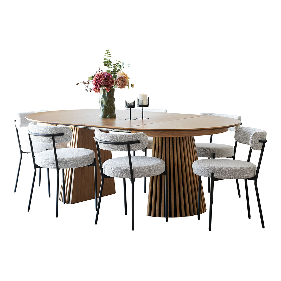 House Nordic Tokyo Essgruppe Esstisch Inkl. 2 Einlegeplatten Ø120x120-160-200 Cm Eichenfurnier Und 6 Stühle Bouclé Weiß.