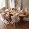 Tokyo Essgruppe Tisch 120x120/160/200cm inkl. 2 Einlegeplatten Eiche naturfarben und 6 Moon St�hle boucle beige.