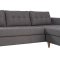 Marino sofa, chaiselongsofa hjre eller venstrevendt i stof lysegr og med trben.