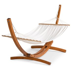 Hamaca Hedvig con soporte en color beige y marrón.