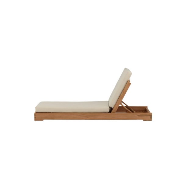 Sunbed chaise longue naturel.