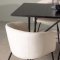 Astrid matgrupp bord svart och 6 berit stolar beige.