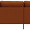 Rouge 2,5-Sitzer-Sofa mit Chaiselongue und schwarzen Beinen.